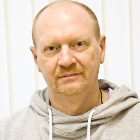 Максим Макаренков